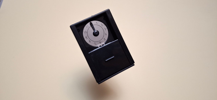 شعبده ساعت منتال